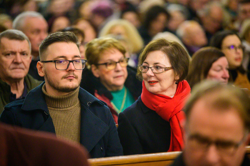 Foto Evo kako je bilo na tradicionalnom božićnom koncertu ansambla